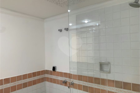 Apartamento à venda com 3 quartos, sendo 1 suíte, em Alto da Boa Vista, São Paulo, SP