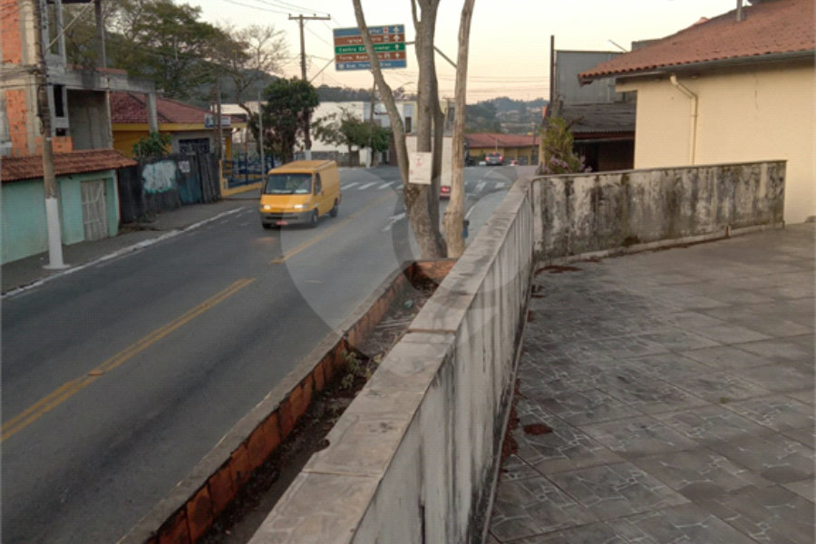 Casa à venda ou para alugar com 2 quartos no Centro, Mairiporã, SP