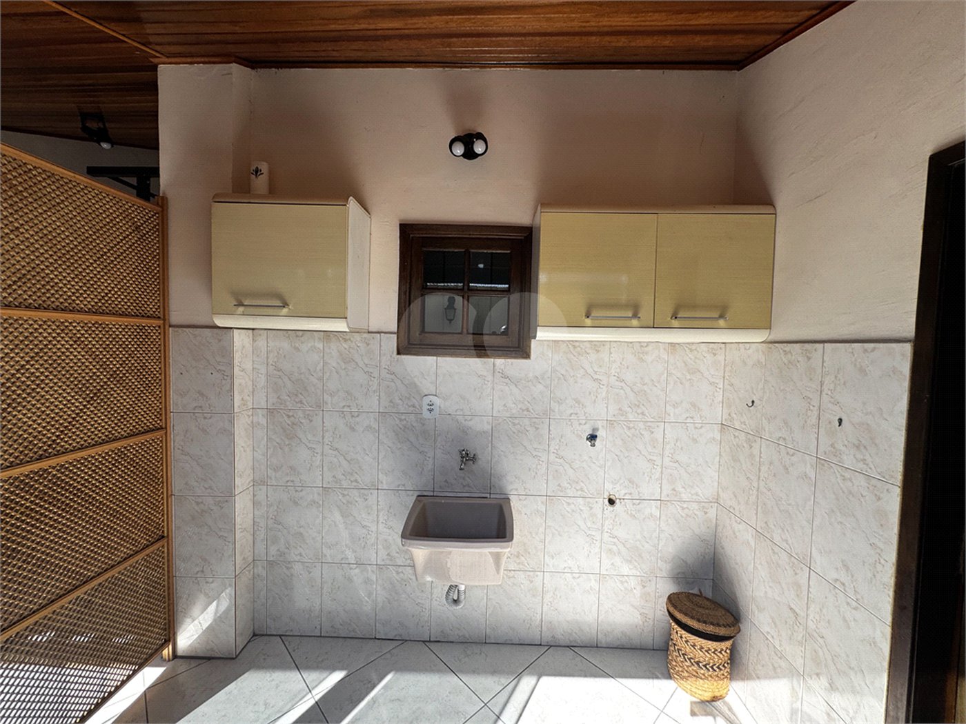 Casa à venda com 3 quartos, sendo 1 suíte, no condomínio Village da Posse, Rio de Janeiro - RJ