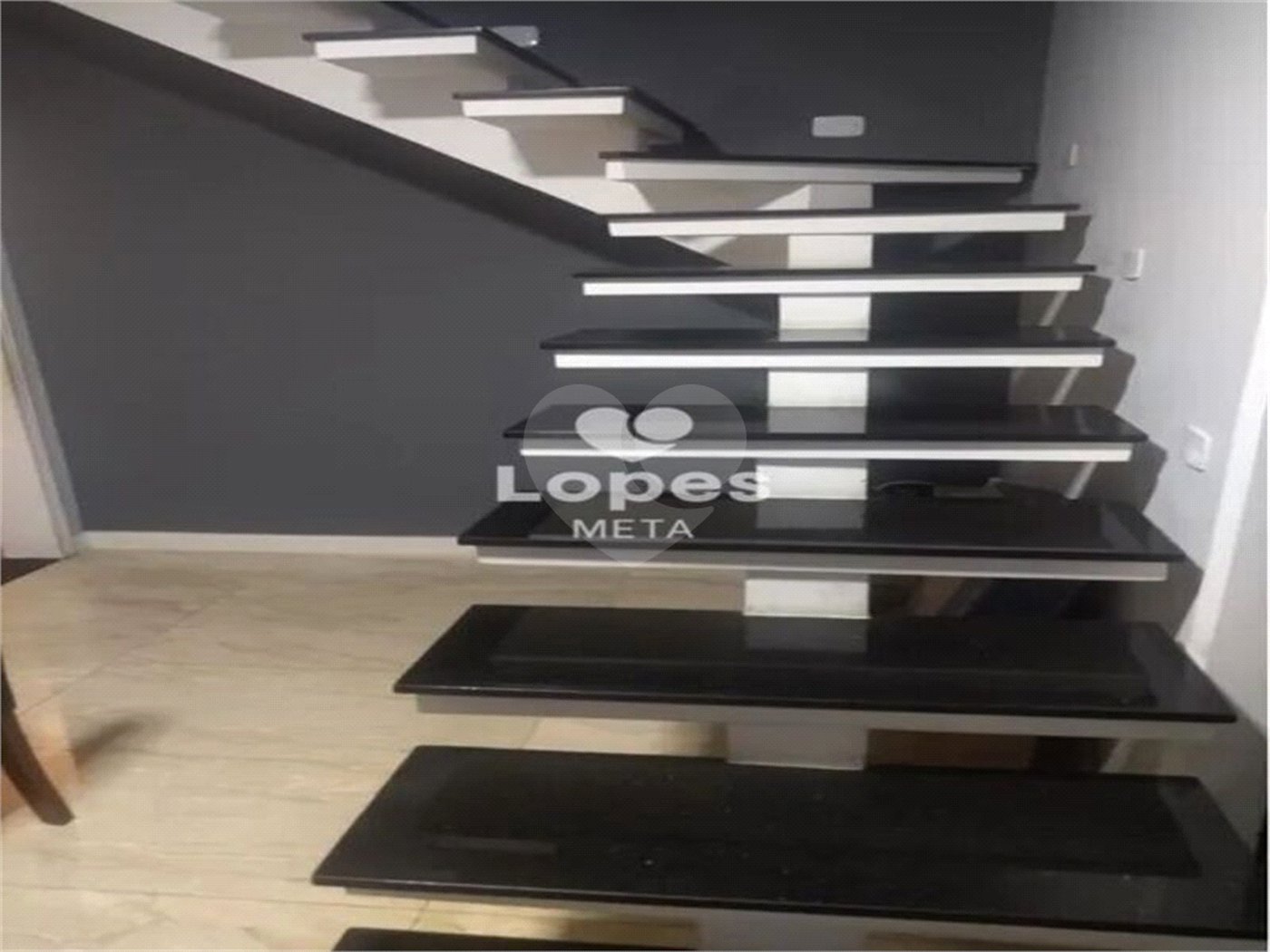 Casa à venda com 3 quartos, sendo 2 suítes, em Jardim Santa Júlia, São José dos Campos, SP