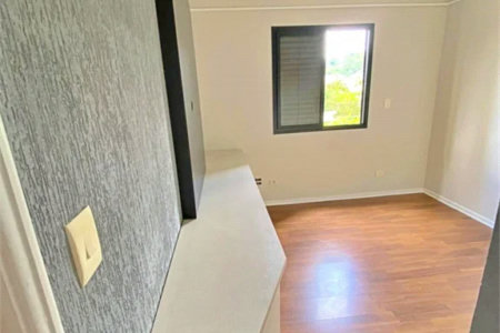 Apartamento à venda com 3 quartos, sendo 1 suíte,  em Vila Andrade, São Paulo, SP