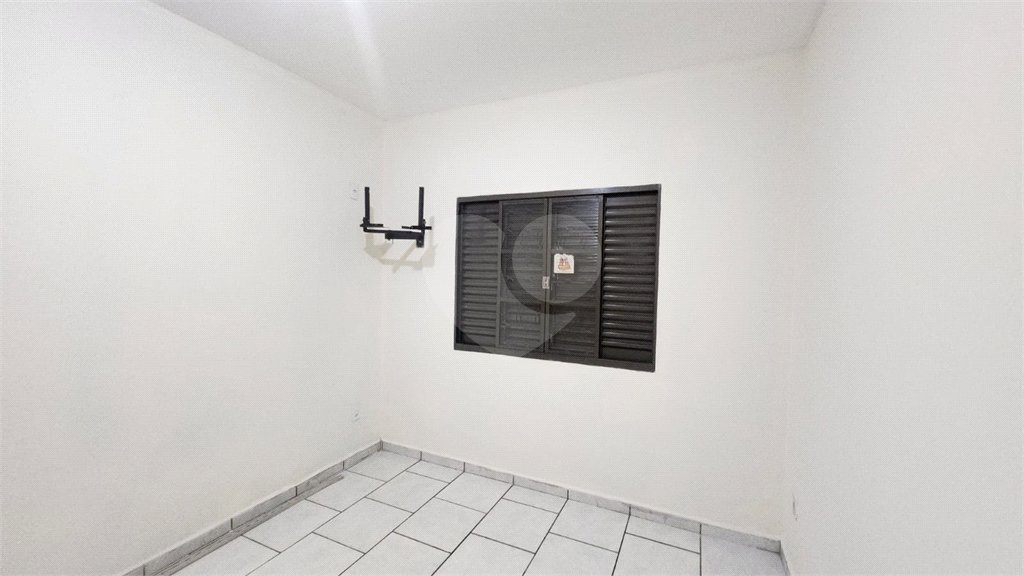 Casa à venda com 4 quartos, sendo 1 suíte, em Jardim Roberto Selmi Dei, Araraquara, SP