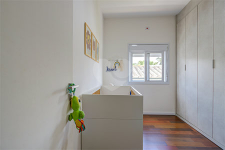 Sobrado à venda com 6 quartos, sendo 5 suítes,  em Interlagos, São Paulo, SP