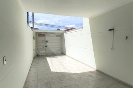 Sobrado à venda com 3 quartos, sendo 1 suíte, em Chora Menino, São Paulo, SP
