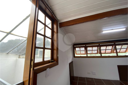 Sobrado à venda com 7 quartos, sendo 2 suítes, em Brooklin Paulista, São Paulo, SP