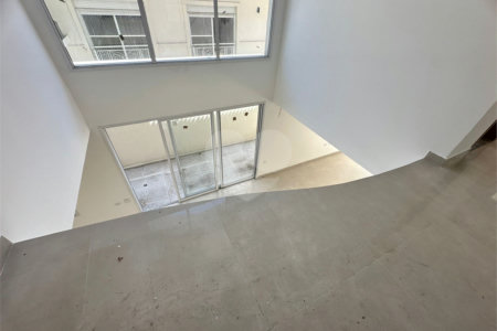 Casa à venda com 4 suítes no condomínio Villaggio Houda, São Paulo - SP