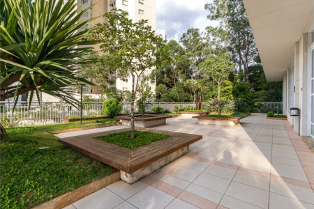 Apartamento à venda com 3 quartos, sendo 1 suíte, em Vila Andrade, São Paulo, SP