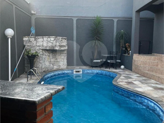 Sobrado à venda com 4 quartos, sendo 2 suítes,  em Tremembé, São Paulo, SP