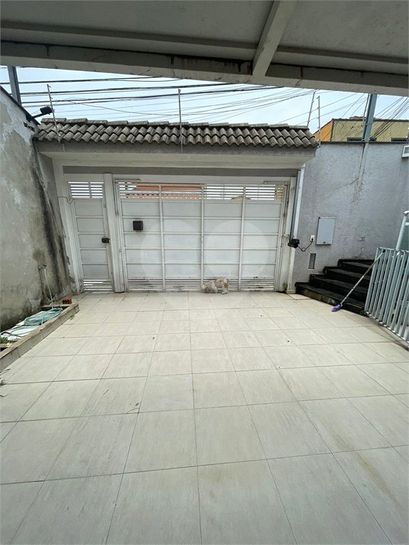 Sobrado à venda com 3 suítes em Vila Nivi, São Paulo, SP