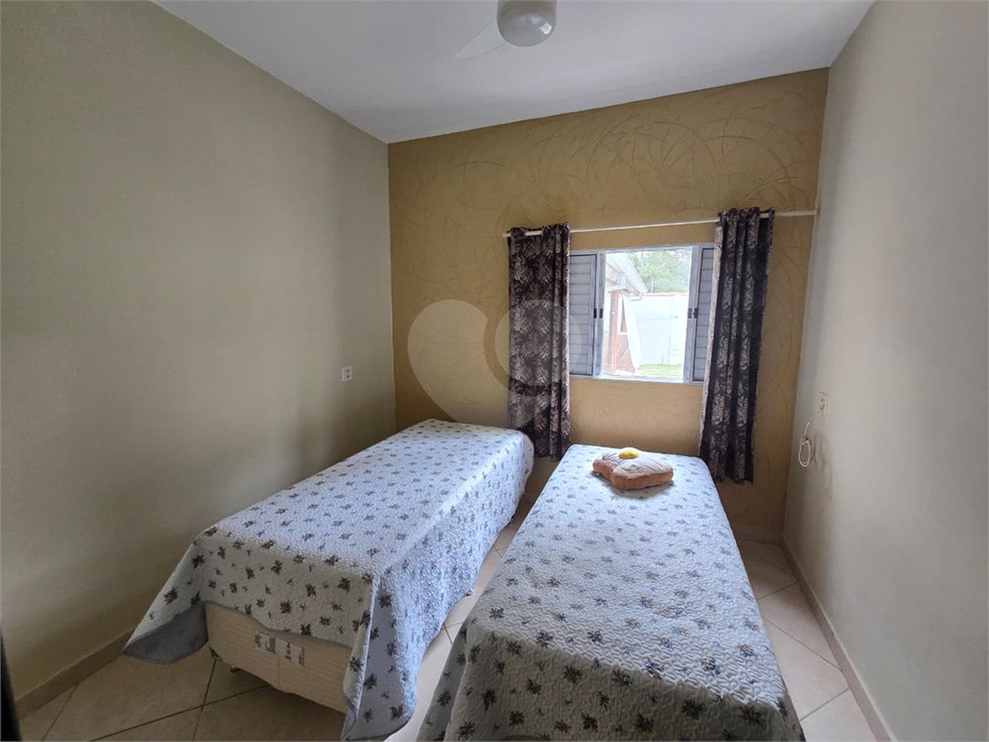 Chácara à venda com 3 quartos, sendo 1 suíte, em Cercadinho, Alambari, SP
