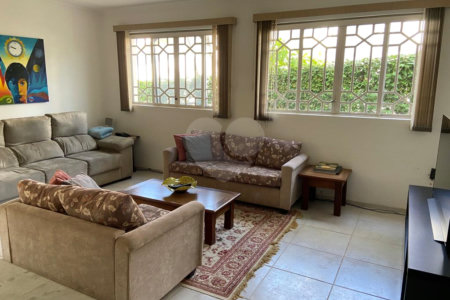 Casa à venda com 6 quartos, sendo 3 suítes,  em Marambaia, Vinhedo, SP