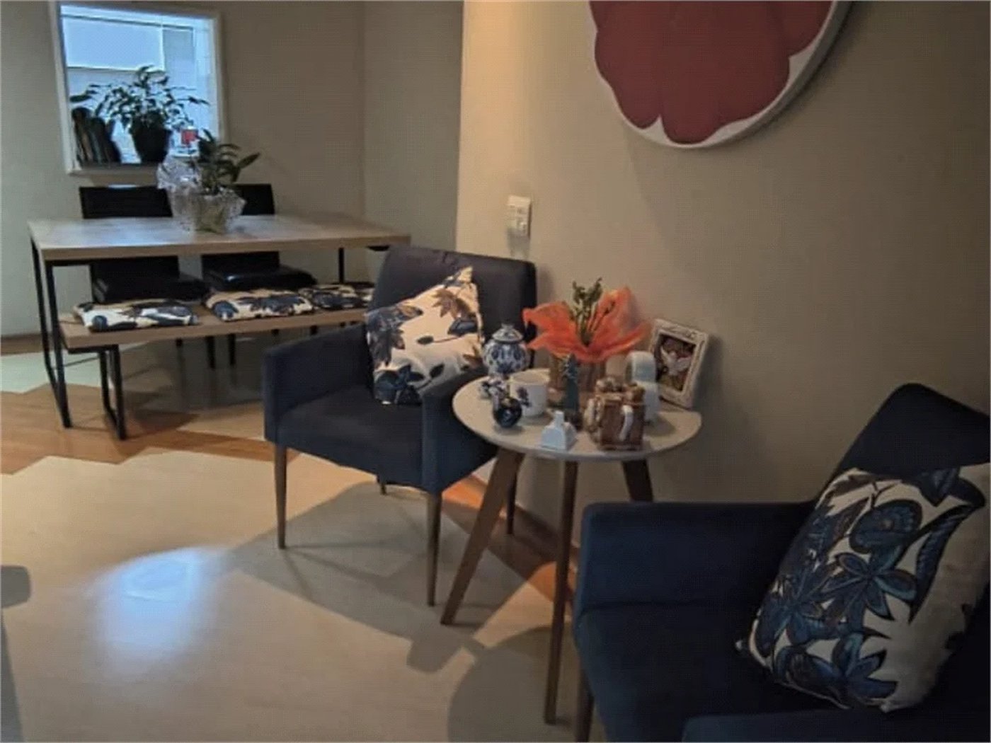 Oportunidade Imperdível: Conforto e Vista Privilegiada! ?Localizado estrategicamente em frente ao Tietê Plaza Shopping, este apartamento é o equilíbrio perfeito entre sofisticação e praticidade. 75m2 Área Útil com 3 Dorms , sendo 1 suite , com VAGA LIVRE DEMARCADA .