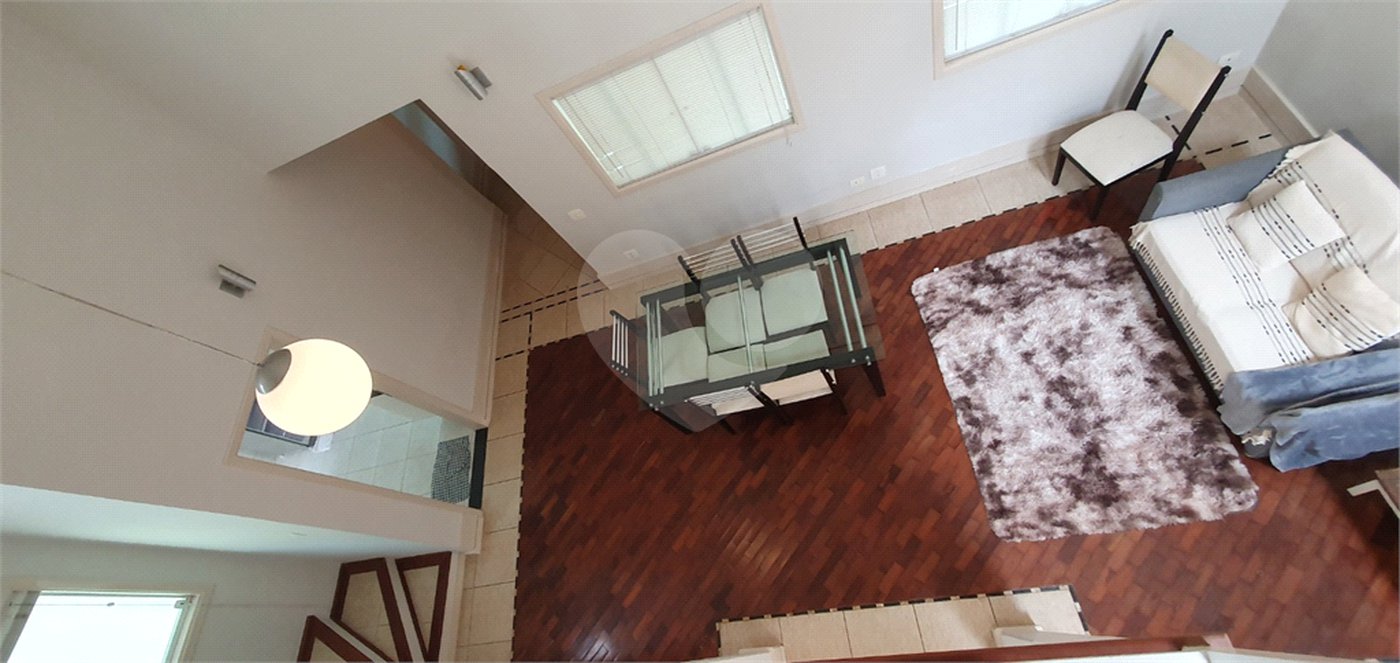 Casa à venda com 4 quartos, sendo 3 suítes, no condomínio Vila Inglesa, Sorocaba - SP