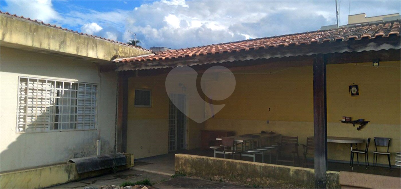 Sobrado à venda com 2 suítes em Mogi Moderno, Mogi das Cruzes, SP
