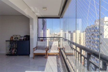 Apartamento à venda com 3 suítes em Vila Ipojuca, São Paulo, SP