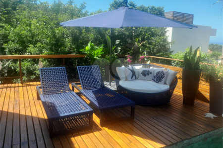 Casa à venda com 4 quartos, sendo 2 suítes,  em Albatroz, Armação dos Búzios, RJ