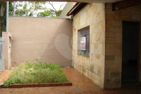 Casa Térrea à venda com 3 quartos em Vila Cordeiro, São Paulo, SP