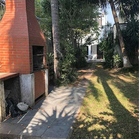 Casa à venda com 4 quartos, sendo 1 suíte, em Vila Cordeiro, São Paulo, SP