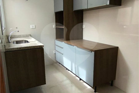 Apartamento à venda com 3 quartos, sendo 1 suíte, em Vila Pires, Santo André, SP
