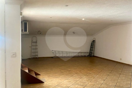 Casa à venda com 4 quartos, sendo 3 suítes, em Jardim Maia, Guarulhos, SP
