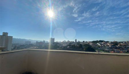 Apartamento à venda com 3 quartos, sendo 1 suíte,  em Alto Ipiranga, Mogi das Cruzes, SP