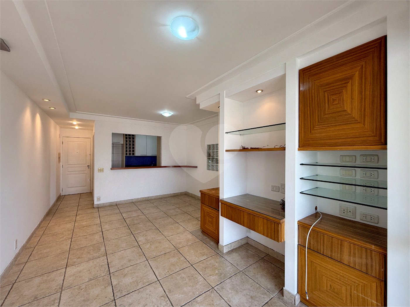 Apartamento à venda com 2 quartos, sendo 1 suíte, em Jardim Marajoara, São Paulo, SP