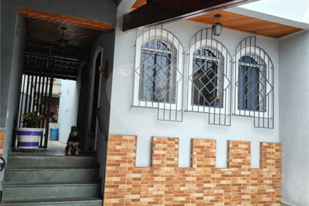 Casa à venda com 4 quartos, sendo 1 suíte, em Jardim Leila, Guarulhos, SP