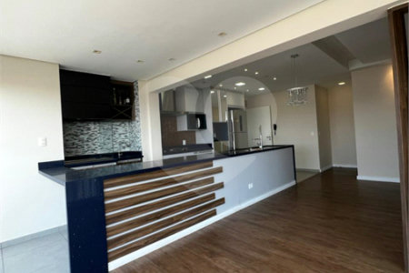 Apartamento à venda com 3 quartos, sendo 1 suíte,  em Vila Suissa, Mogi das Cruzes, SP