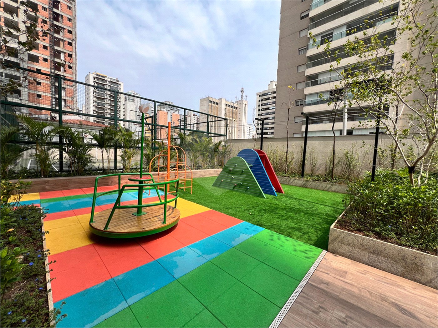Apartamento à venda com 3 suítes em Perdizes, São Paulo, SP
