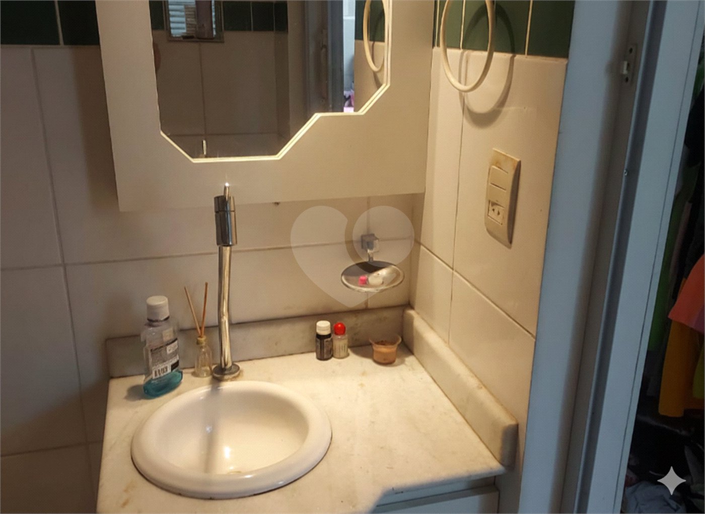 Apartamento à venda com 3 quartos, sendo 1 suíte,  em Vila São João, Sorocaba, SP