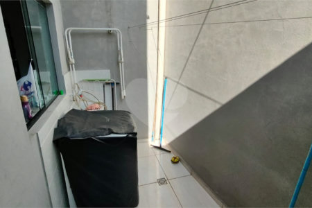 Casa de Vila para alugar com 2 quartos em Lopes de Oliveira, Sorocaba, SP