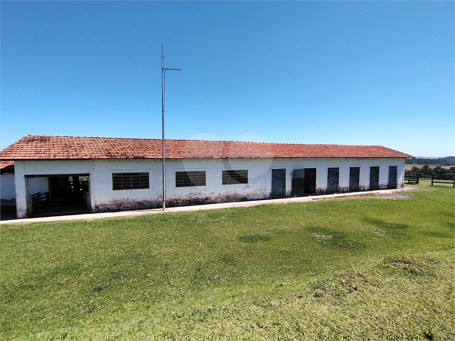 Fazenda para alugar com 3 quartos em Vila Santana, Itapetininga, SP