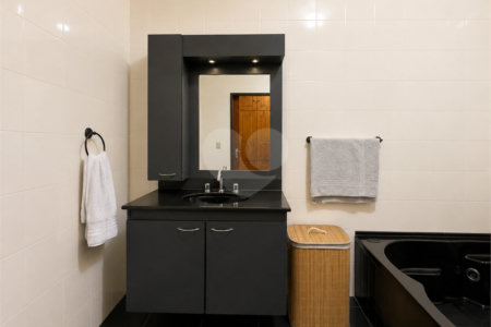 Casa de Vila à venda com 4 quartos, sendo 1 suíte, em Cupecê, São Paulo, SP