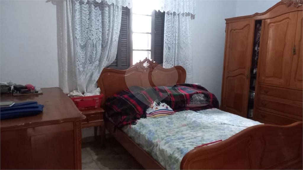 Casa Térrea à venda com 4 quartos em Vila Medeiros, São Paulo, SP