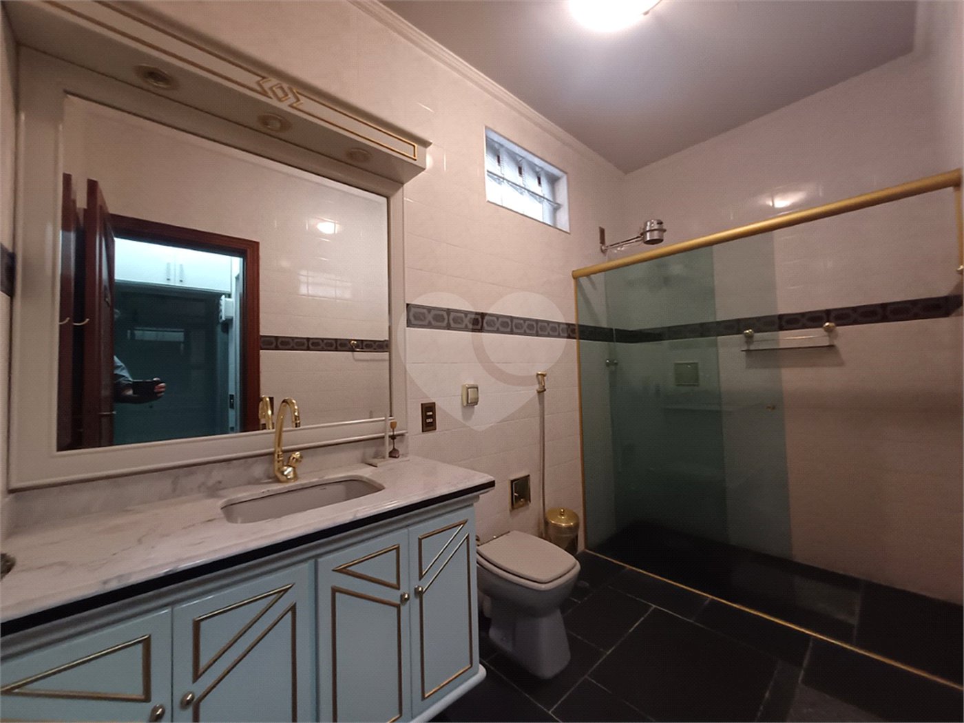 Casa à venda com 6 suítes no condomínio Portal da Raposo, Sorocaba - SP