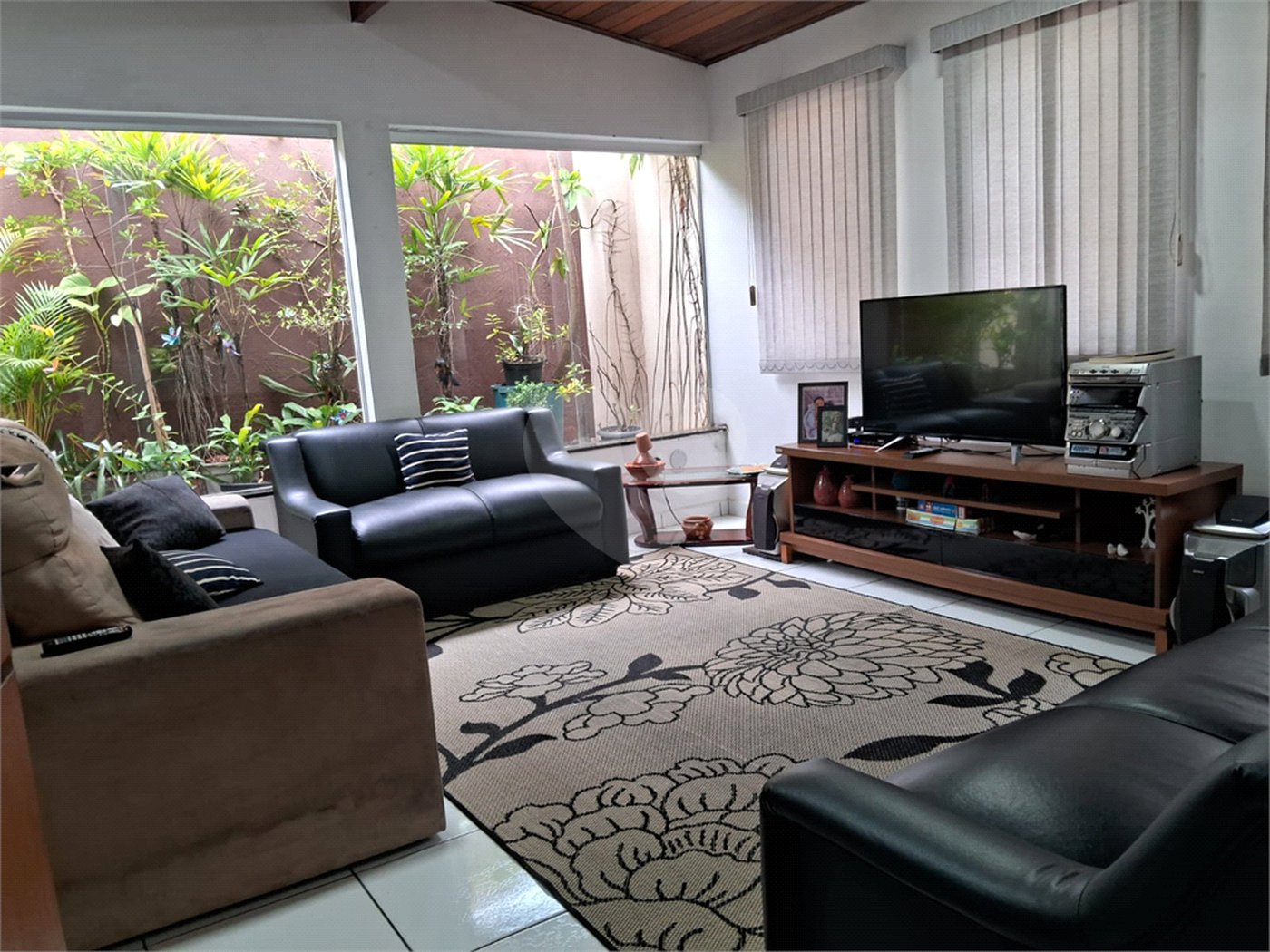 Casa à venda com 5 quartos, sendo 2 suítes, em Jardim Casa Grande, Itapetininga, SP