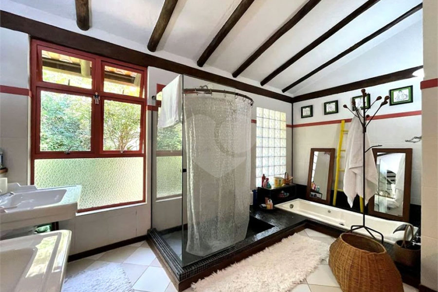 Casa à venda com 4 suítes no condomínio Jardim Mediterrâneo, Cotia - SP