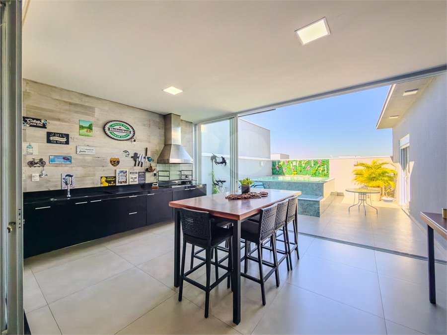Casa à venda com 3 suítes no condomínio Jardim Residencial Dona Maria José, Indaiatuba - SP