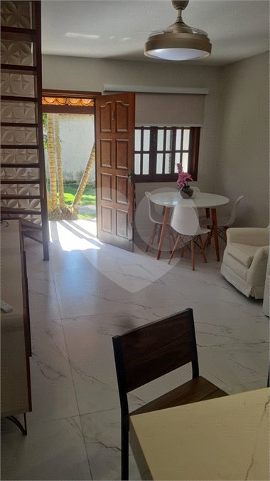 Casa em condomínio à venda com 2 quartos, sendo 1 suíte,  em Ogiva, Cabo Frio, RJ