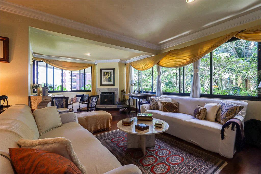 Apartamento à venda ou para alugar com 4 suítes em Jardim Vitória Régia, São Paulo, SP