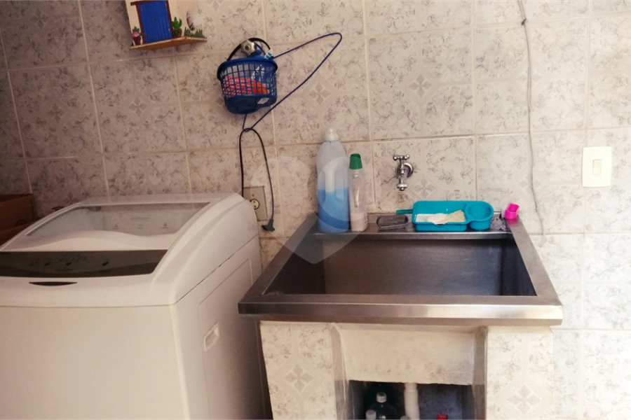 Casa à venda com 4 quartos, sendo 2 suítes,  em Vila Romero, São Paulo, SP
