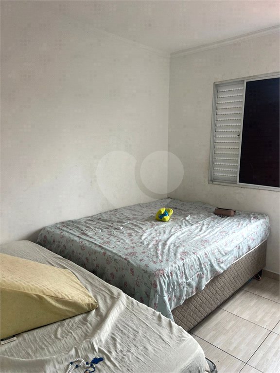 Casa à venda com 2 quartos no condomínio Recanto das Graças, Cotia - SP