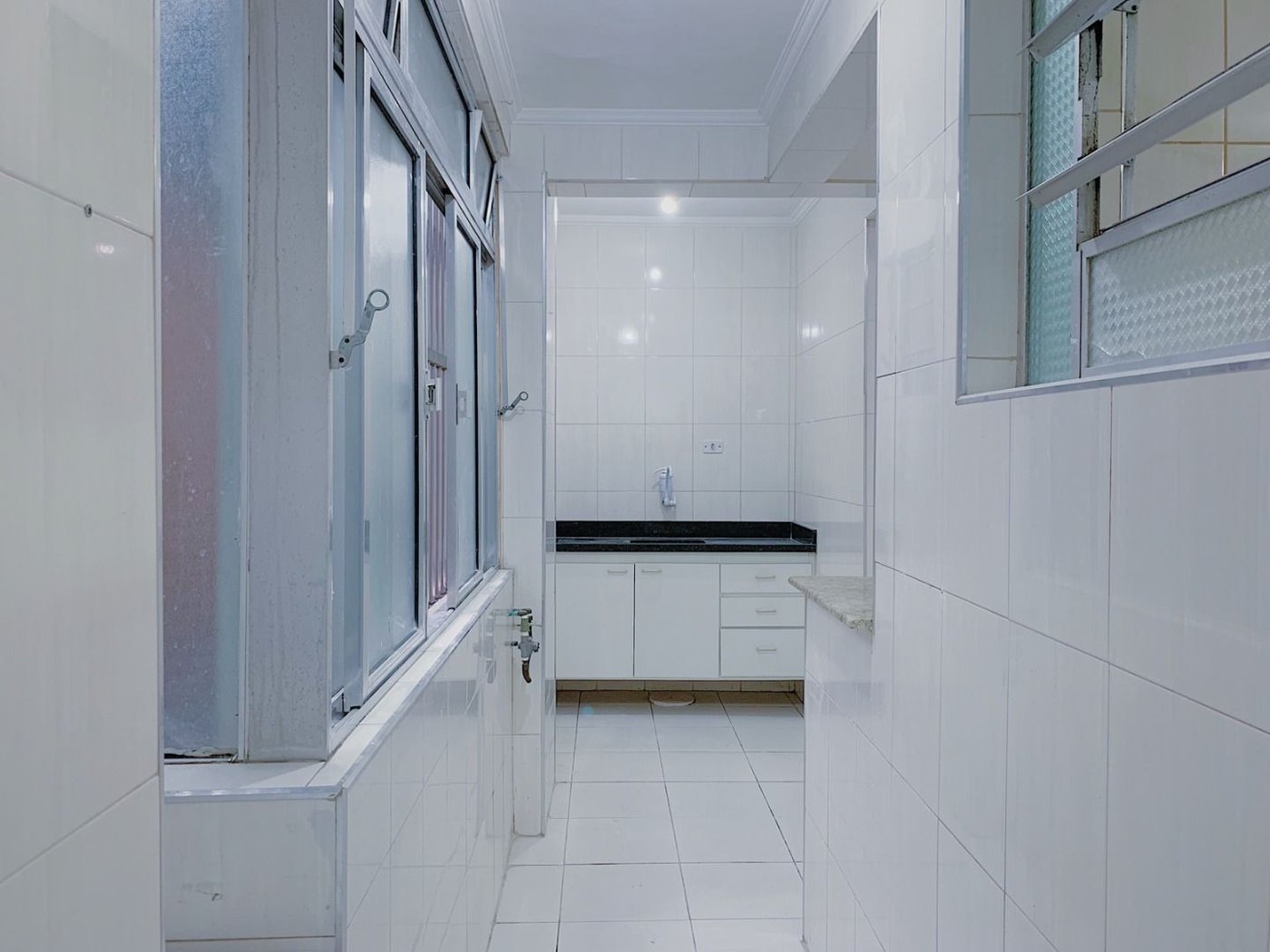 Apartamento com 2 dormitórios à venda, 76 m² por R$ 490.000,00 - Boqueirão - Santos/SP