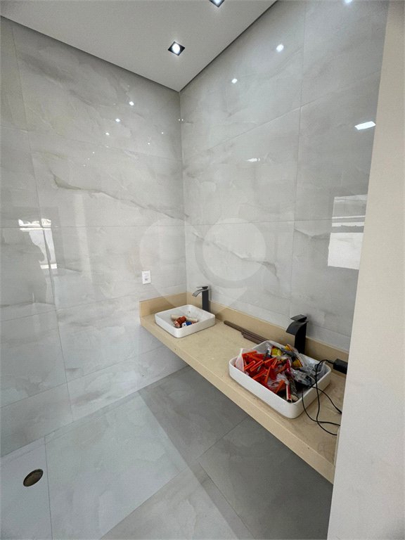 Casa à venda com 3 quartos, sendo 1 suíte, no condomínio Reserva Central Parque, Salto - SP