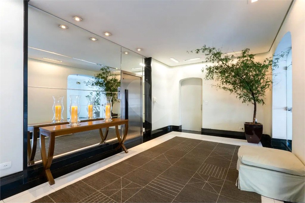 Apartamento à venda com 3 suítes em Vila Morumbi, São Paulo, SP