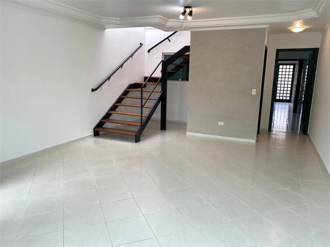 Sobrado à venda com 3 quartos, sendo 1 suíte, em Vila Lageado, São Paulo, SP