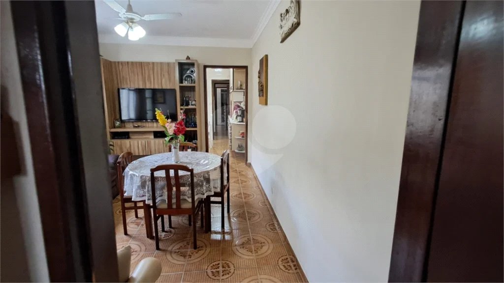 Casa Assobradada à venda | 209 m² | 3 dormitórios | Edícula | 3 vagas na Parada Inglesa!