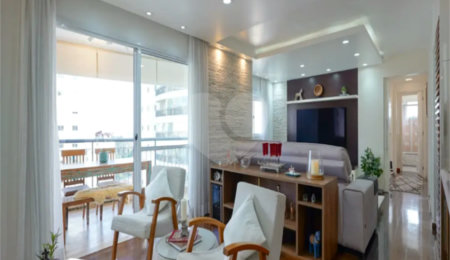 Apartamento à venda com 3 quartos, sendo 2 suítes,  em Vila Sofia, São Paulo, SP