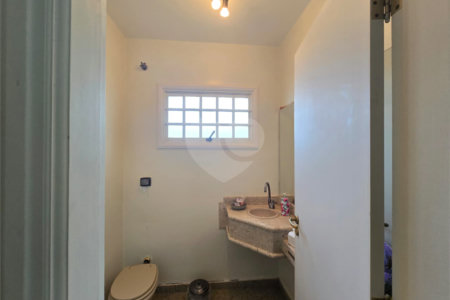 Casa à venda com 4 quartos, sendo 2 suítes,  em Vila Nastri, Itapetininga, SP