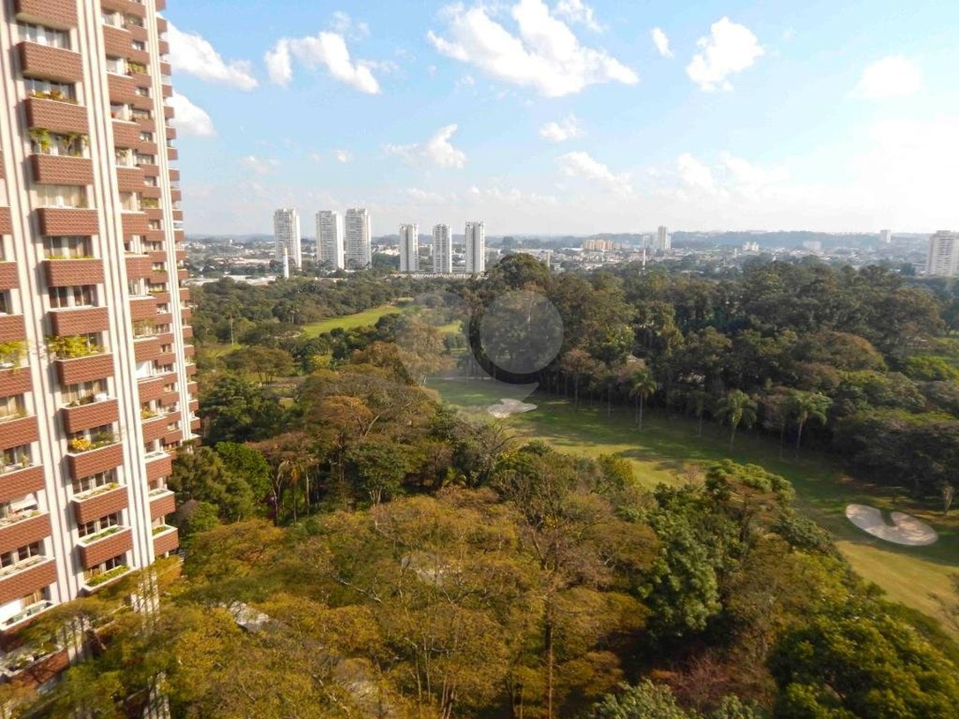 Apartamento à venda com 4 suítes em Jardim Marajoara, São Paulo, SP